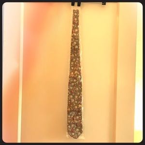 Brand New Extra Long Olive Green & Floral Tie